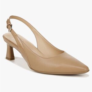 NEW Naturalizer nude kitten heels